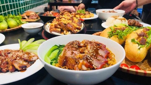 Kaoya Hotpot - Mì Vịt Quay & Cơm Xá Xíu - Lương Định Của