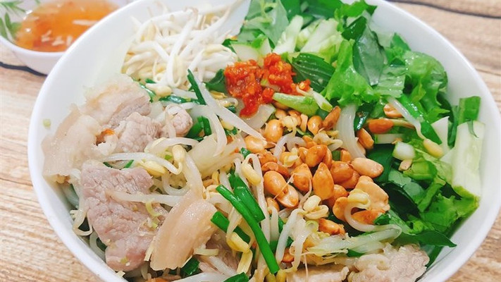 Gỏi Cuốn & Bún Thịt Xào 68 - Hồng Lạc