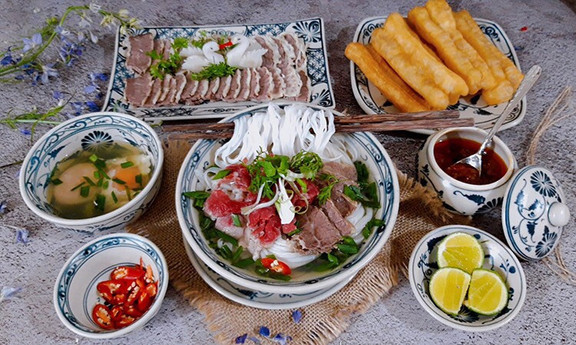 Hùng Ký - Phở Bò & Phá Lấu - Khu Phố 3