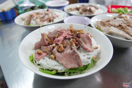 bún mắm thịt bê