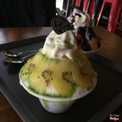 gold kiwi bingsu