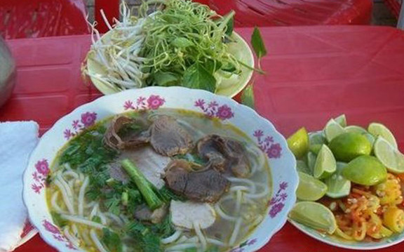 Bún Bò Mụ Rớt - Bạch Đằng