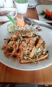 Pad Thai. 50k. Ăn khá giống Pad Thai "mặn"