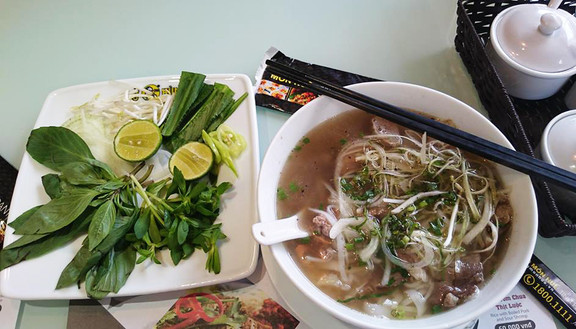 Phở Ông Hùng - Hàng Bài