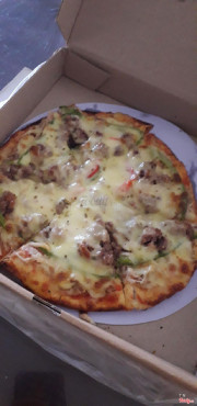 Pizza beef stake thêm phô mai