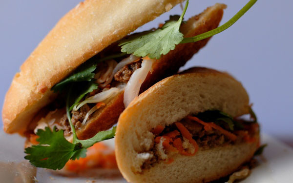 Bánh Mì, Sữa Trứng