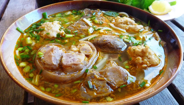 Bún Bò Huế Sông Hương - Dương Khuê