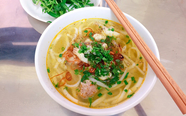 Bánh Canh Cá Lóc Bình Dân