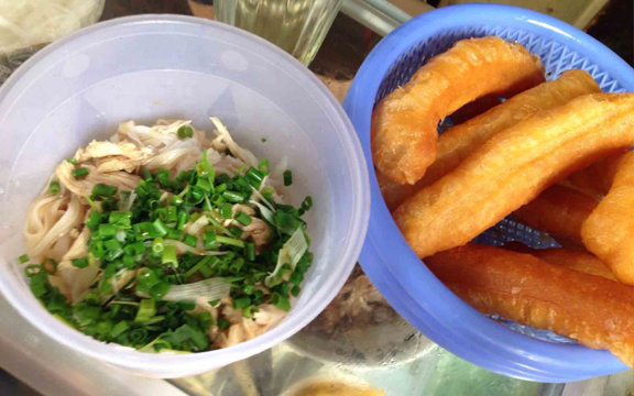 Phở Oanh - Tạ Hiện