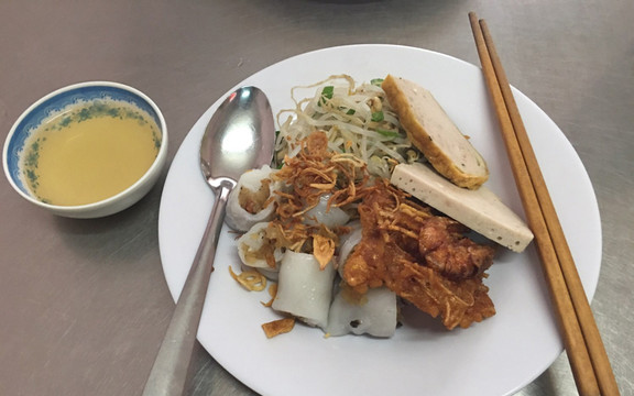 Bánh Cuốn Nóng 