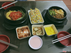Mì đen ngon,món ăn kèm cũng khá ok. Địa chỉ 12 nguyễn Khánh toàn cầu giấy .    