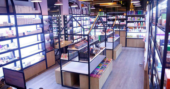 Mặt Hoa Da Phấn - Hai Bà Trưng