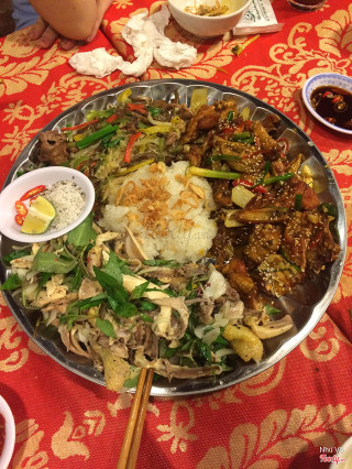 Gà lên mâm