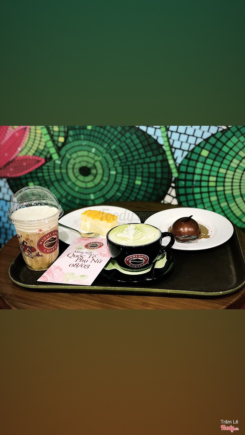Highlands Coffee - Trà, Cà Phê & Bánh - Hồ Con Rùa ở Quận 3, TP. HCM ...