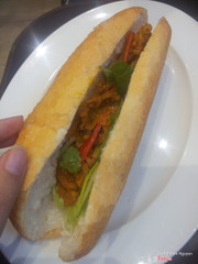 Bánh mì thịt nướng