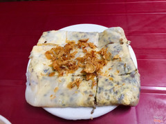 Bánh cuốn trứng nóng. Mại zô mại zô