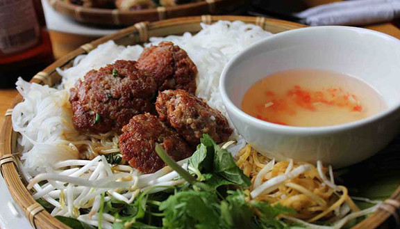 Quán 182 - Bún Chả Hà Nội & Bún Đậu Mắm Tôm