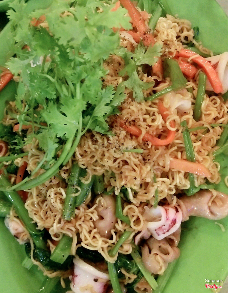 Mì xào hải sản