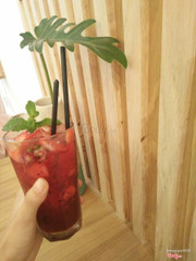 Trà hoa hồng dâu tây