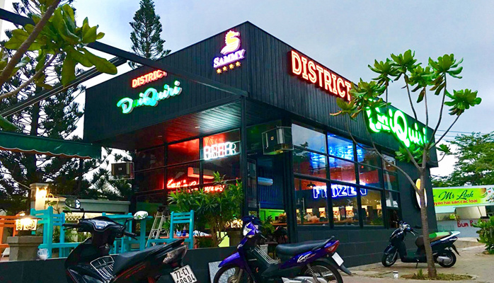 District Daiquiri Pub
