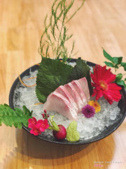 Sashimi kampachi ( cá bớp)