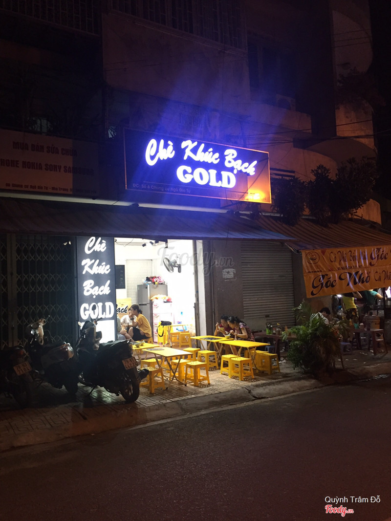 Quán nhỏ nhỏ xinh xinh,không gian bên ngoài thoáng mát