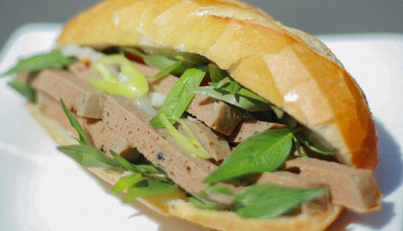 Bánh Mì Giò Bê Ku Rơm - Bánh Mì & Đặc Sản Giò Bê - 61 Thạch Lam