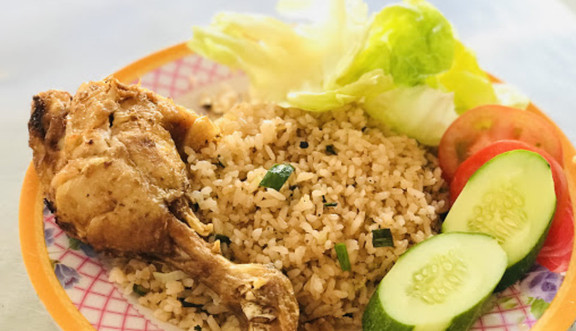 Cơm Gà Xối Mỡ Phượng - Tô Ngọc Vân