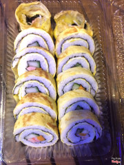 kimbap trứng cuộn