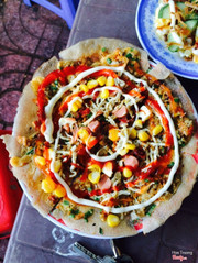 Pizza gà 15k/bánh 6 miếng (cạnh quán cô Nương)