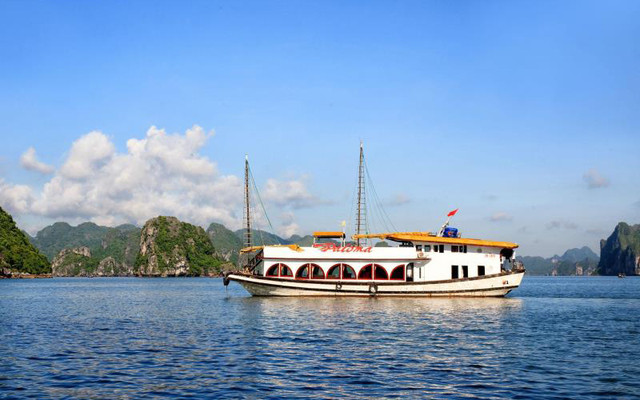 Paloma Charter Cruise - Hòn Gai