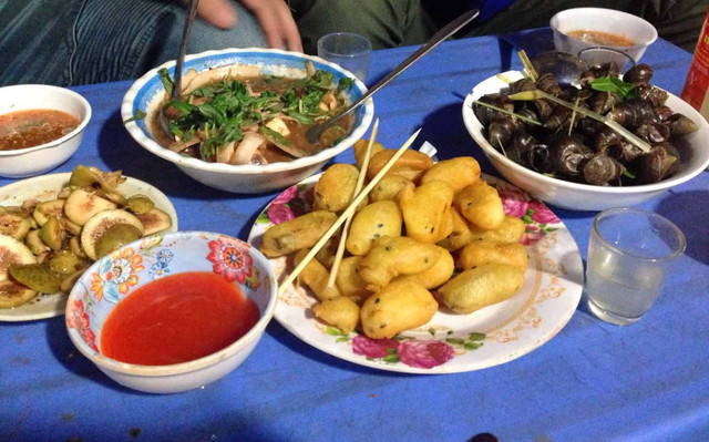 Khu Ăn Vặt Triều Khúc - Chợ Triều Khúc