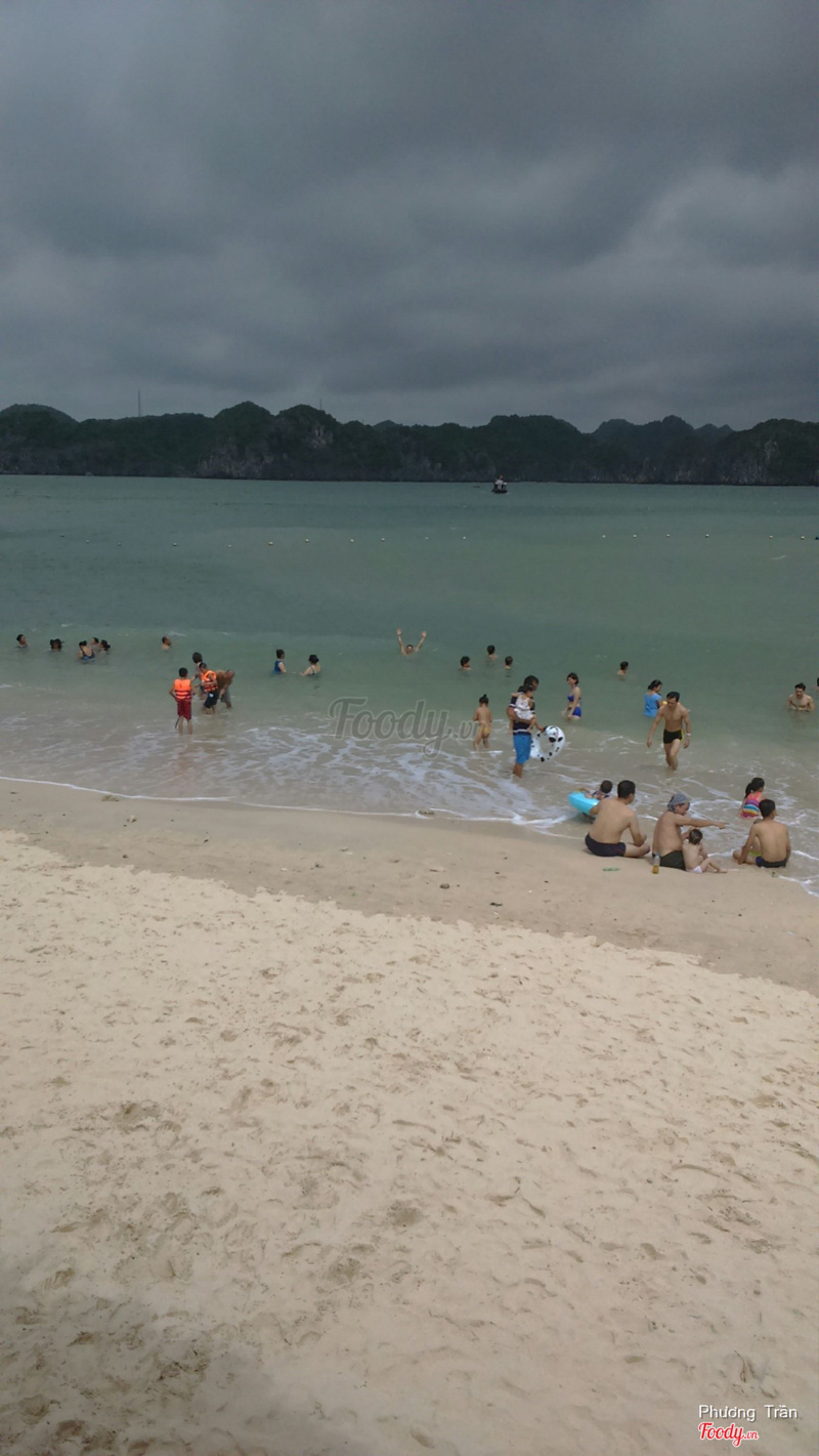 Bãi tắm Vịnh Lan Hạ