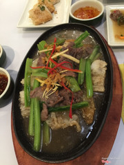 Phở giòn xào bò