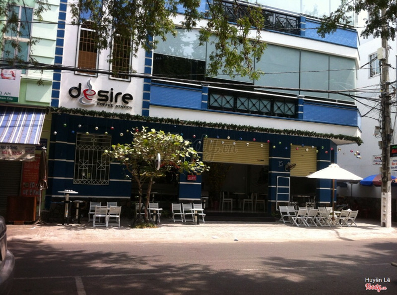 Mặt tiền của quán