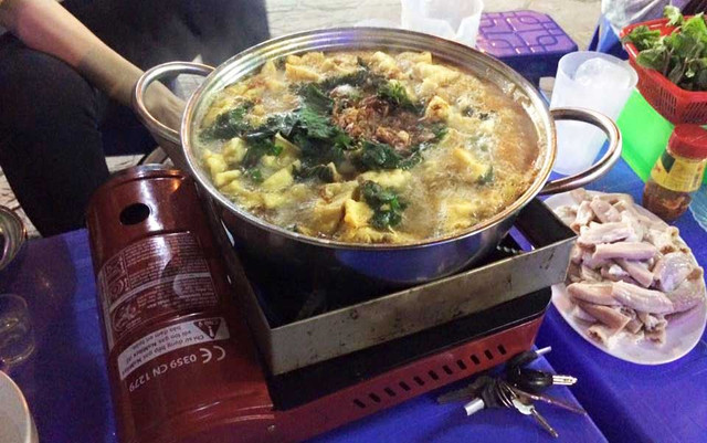 Nhất Quán - Phở Gà & Lẩu Nướng