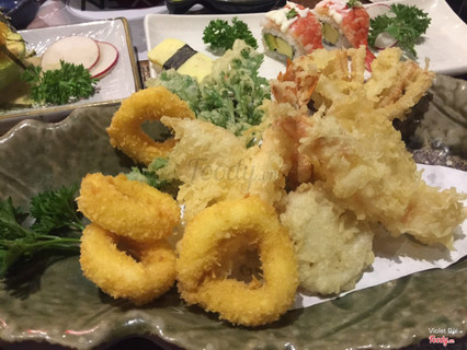 Mưcj chiên giòn & tempura hải sản