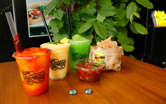 CeCe's Mangonada - Nước Trái Cây Mexico