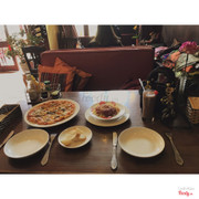 Pizza & pasta. Pizza mềm, đế mỏng, pasta ăn vừa