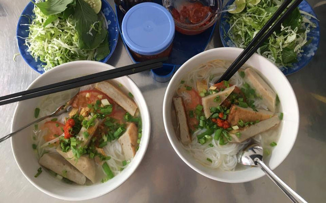 Bún Cá & Bò Sốt Vang