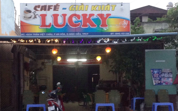 Lucky Cafe