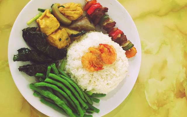 Cơm Gia Đình - Đền Lừ 2