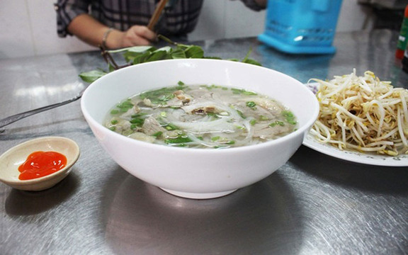 Vân - Phở Bò, Bún Bò Huế & Hủ Tiếu