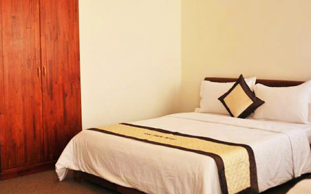 Sunshine Hotel