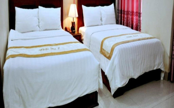 Nhật Hạ 2 Hotel