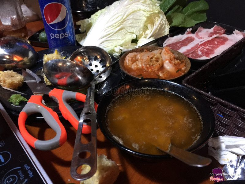 Bát váng mỡ vớt ra
