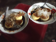 2 bánh flan và 2 bánh flan dừa