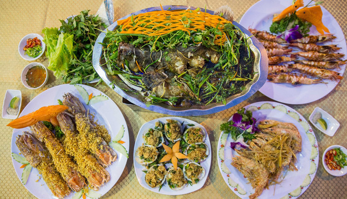 Út Thương Restaurant - Hải Sản Tươi Sống