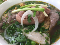 Mì đặc biệt (bò, giò, chả)