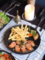 Combo xúc xích khoai tây